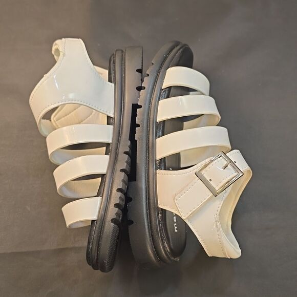 BRAND NEW MADDEN GIRL MULTI STRAP TODDLERS SANDAL - Picture 14 of 15